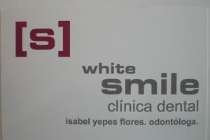 Logotipo de la clínica CLINICA DENTAL WHITE SMILE